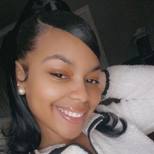 Meet your Posher, Ariana